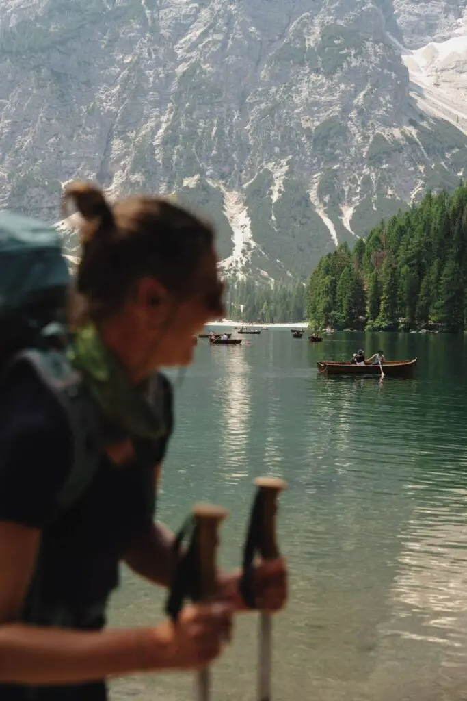 Lago di Braies wandern Dolomiten Hiking Dolomites Wandelen Dolomieten